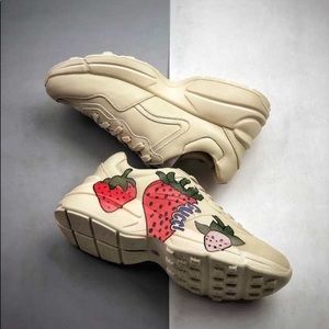 GUCCI RHYTON